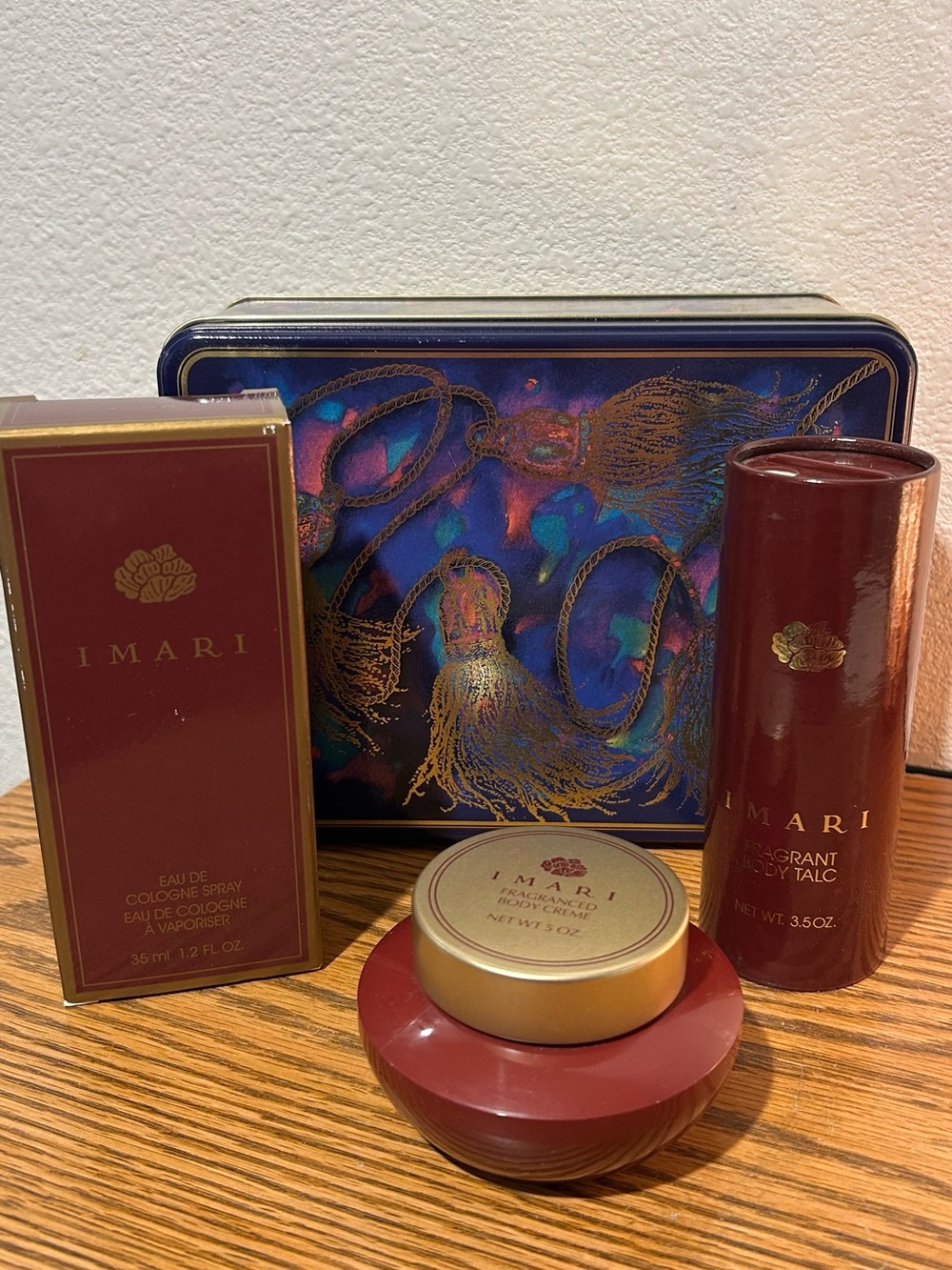 Avon Imari Fragrance Set - Burgundy & Gold Box